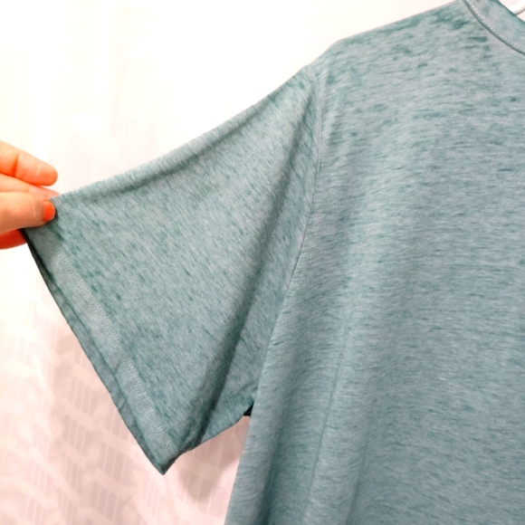 Wild Kiss Butterfly T-shirt Top Teal Sun Moon Celestial V-neck Strip Neckline - Picture 11 of 12